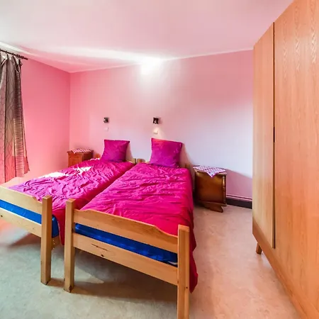 Dom wakacyjny Forestside Escape For 15 Guests, Cleaning Included Awenne